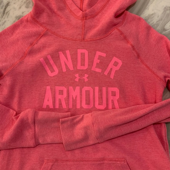UNDER ARMOUR GIRLS XL PINK HOODIE 💜 - Picture 2 of 3